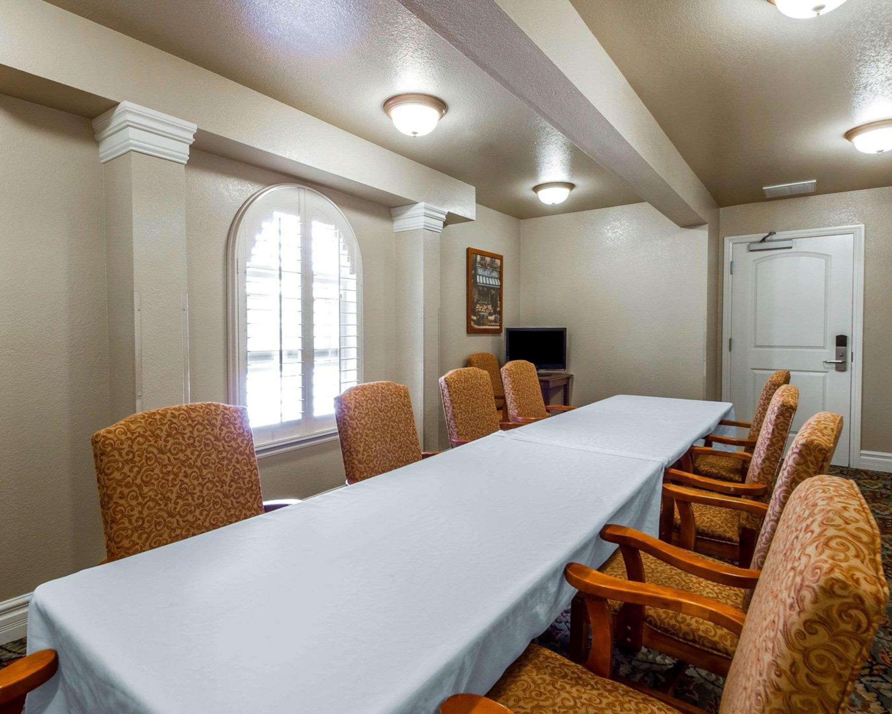 Comfort Inn & Suites Ukiah Mendocino County Экстерьер фото