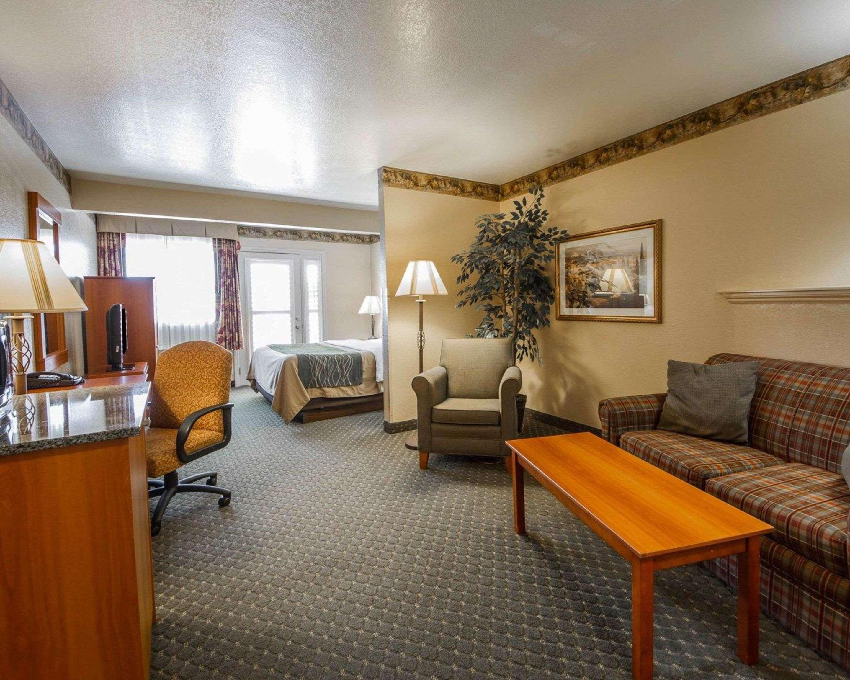 Comfort Inn & Suites Ukiah Mendocino County Экстерьер фото