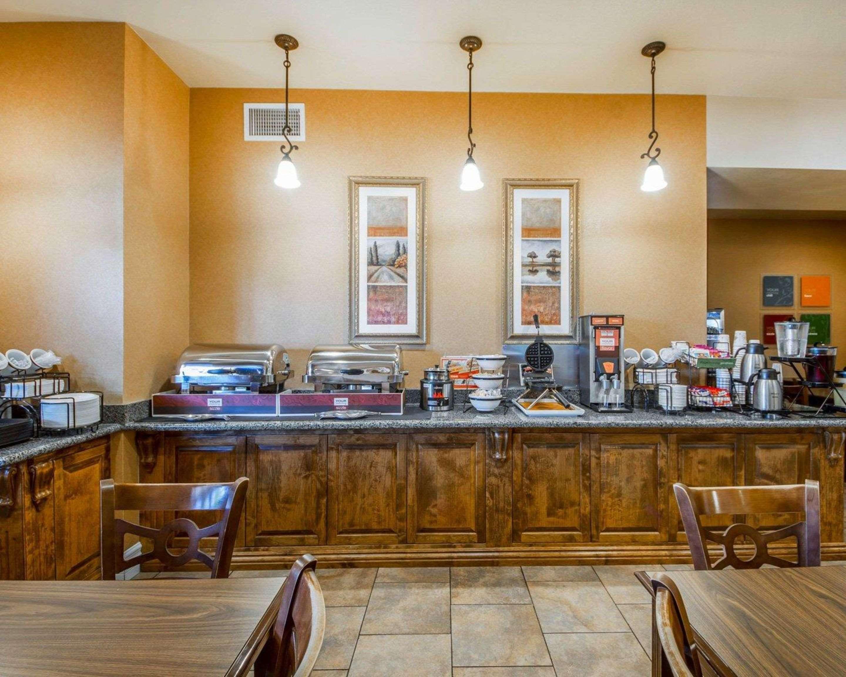 Comfort Inn & Suites Ukiah Mendocino County Экстерьер фото