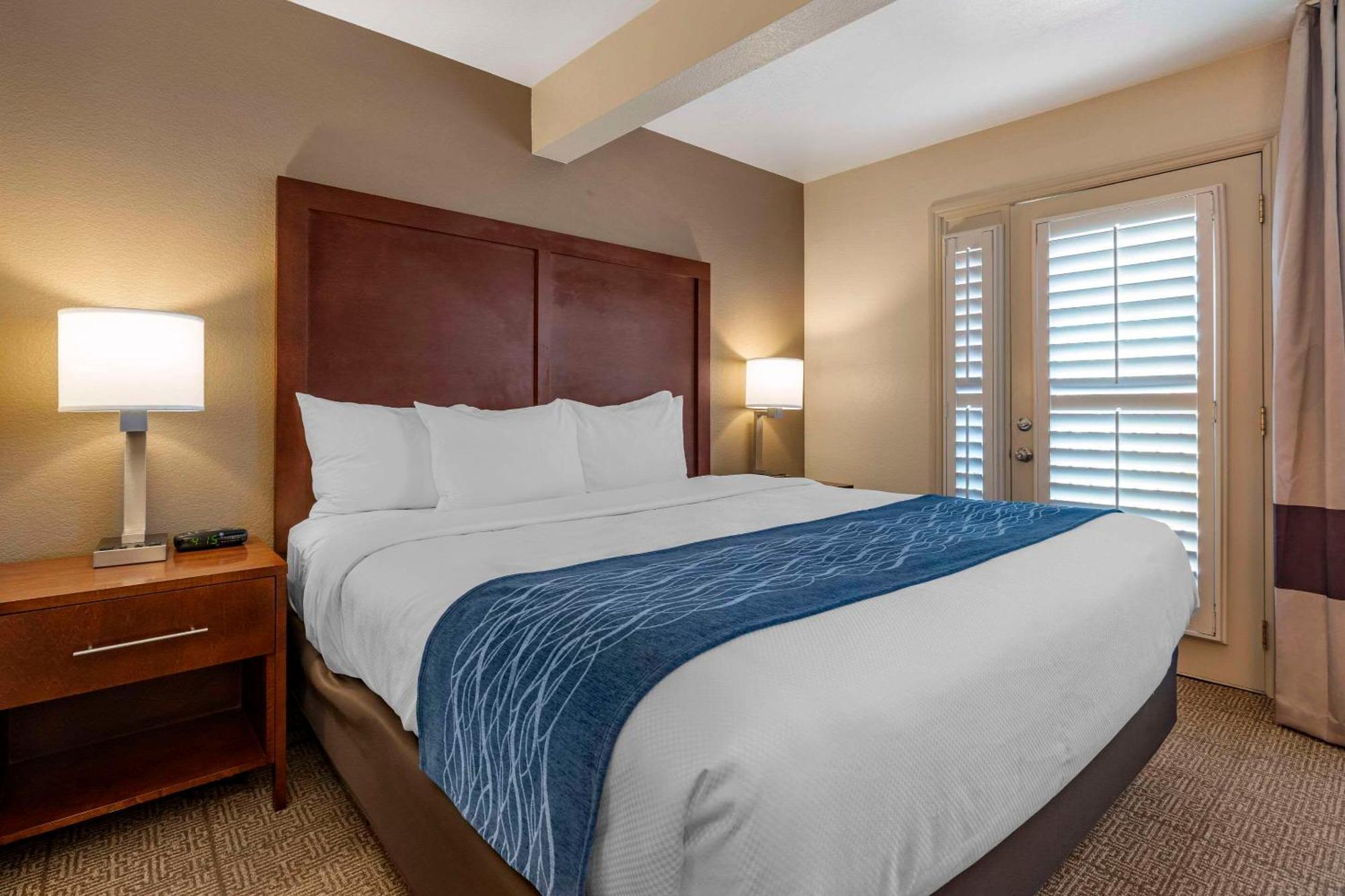 Comfort Inn & Suites Ukiah Mendocino County Экстерьер фото