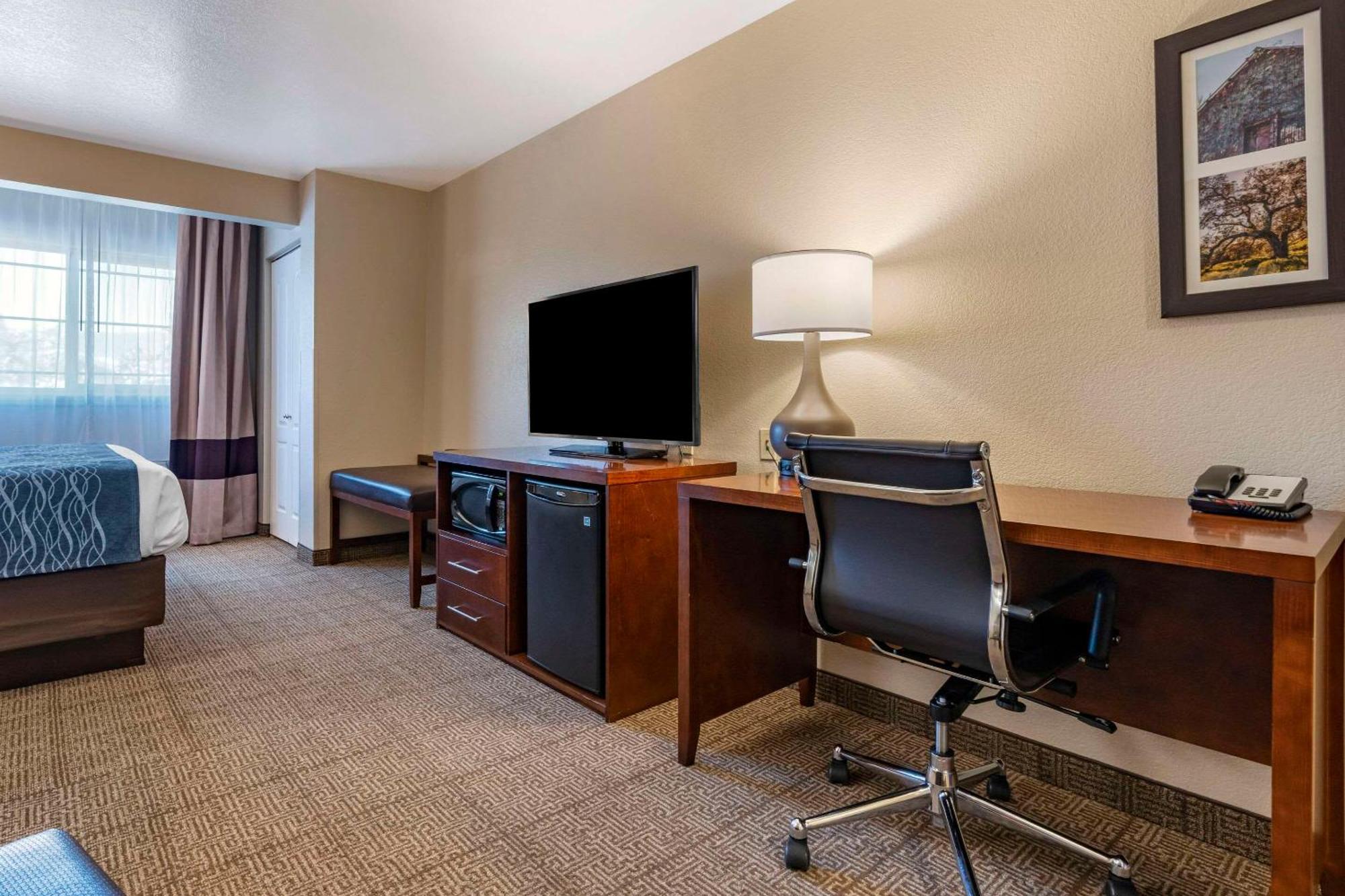 Comfort Inn & Suites Ukiah Mendocino County Экстерьер фото
