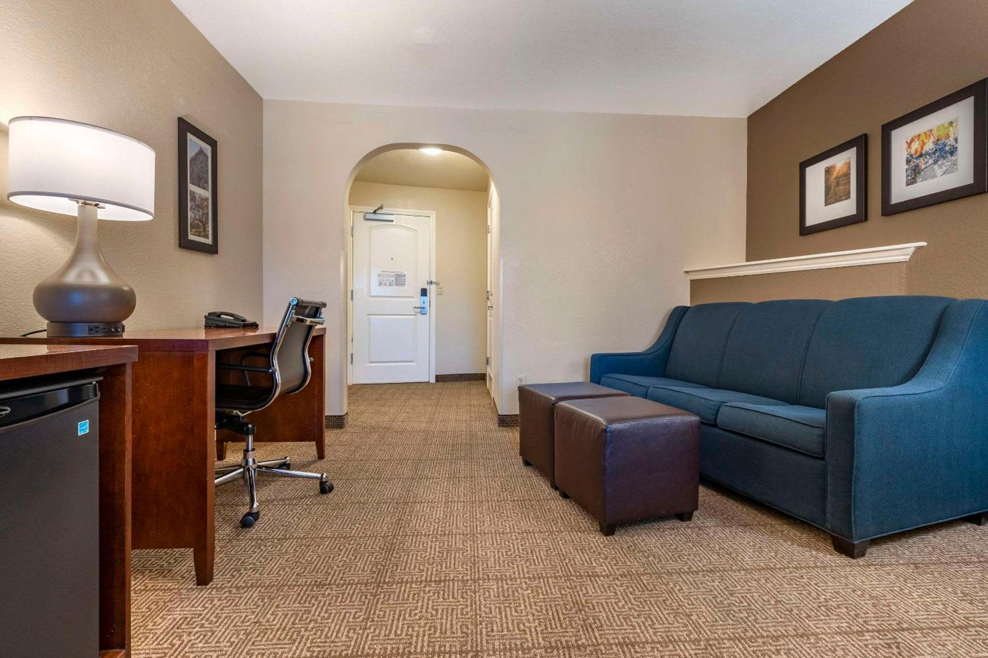 Comfort Inn & Suites Ukiah Mendocino County Экстерьер фото
