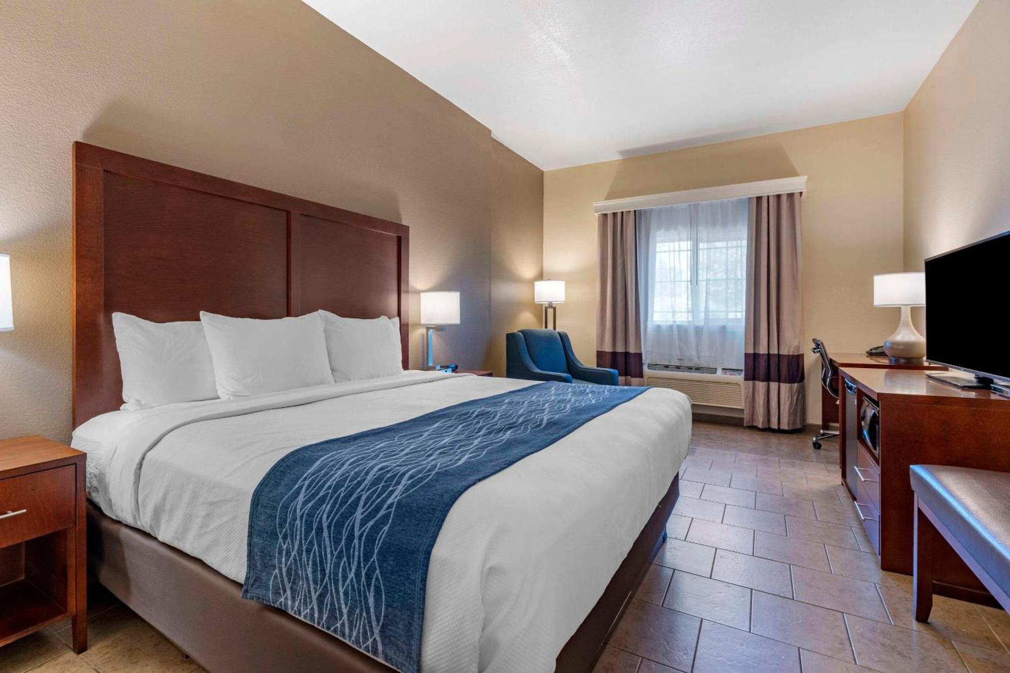 Comfort Inn & Suites Ukiah Mendocino County Экстерьер фото